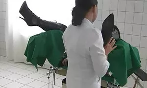 Travesti ak doktè. N ...